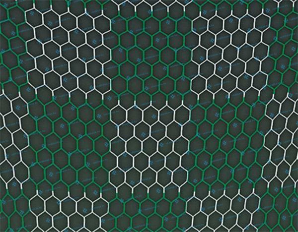 1011_21_w_s5_labdarugo_kapuhalo_ketszinu_sakktabla_mintazattal_1